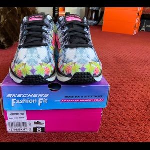 SKECHERS TROPICAL 🌴👟🌴🌹PRINT LTD EDITION 8 🌴🌹